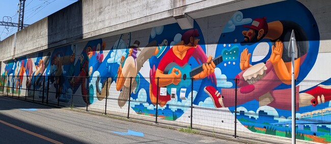 市民参加型ワークショップを通じてウォールアートを描く取組を実施しました!!