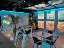 ライブを模したエリアで演出照明の性能を体感(昨年の様子) ライブを模したエリアで演出照明の性能を体感(昨年の様子)