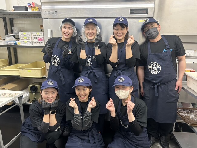 ホリエモン発案エンタメパン屋【小麦の奴隷 旭川旭神店】2025年5月17日～19日に3周年感謝祭を開催！先着30名様にカレーパンをプレゼント＆1,000円以上のご購入で「ラスク詰め放題チケット」を進呈