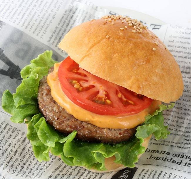 【平和堂】平和堂こだわりブランドE-WA! 新商品「E-WA! THE・ビーフバーガー」