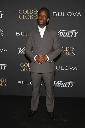 【ルイ・ヴィトン】マイケル・ウォード、「Variety and Globes Breakthrough Artists Party」にルイ・ヴィトンを着用