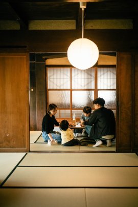 和室でほっこり家族団らん 和室でほっこり家族団らん