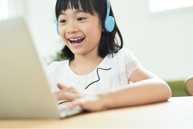 「小学生の英語学習におけるAI英会話の現状と課題」調査結果発表!