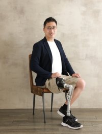 「義足の未来を変える会」を立ち上げリアルな生活をSNSで発信　厚生労働省や県・市との話し合いもスタート～足を切断しても、未来は明るいと伝えたい～
