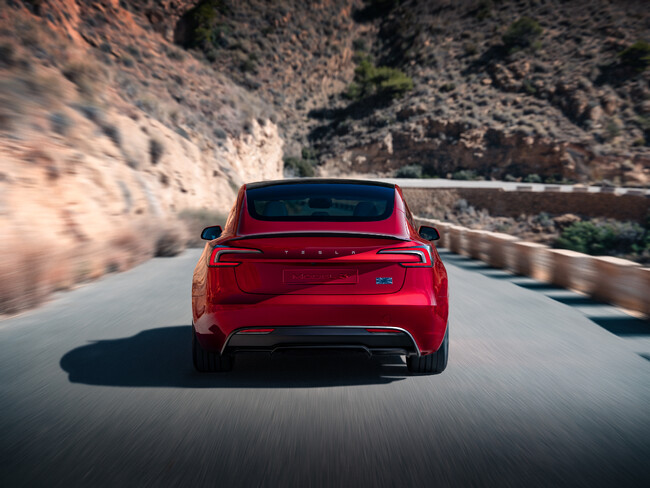 テスラ Model 3、特別価格調整とCEV補助金活用で399万円へ