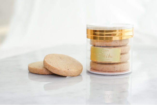 【シェ・シバタ】2025年5月30日(金)～6月8日(日)クッキー博覧会に出店！サブレ　デラ　バニーユのクッキー缶を先行発売いたします！