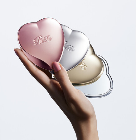 ハートがきらめく、ヘアメイクミラー。ReFa HEART MIRROR（リファハートミラー）2025年6月23日（月）新発売