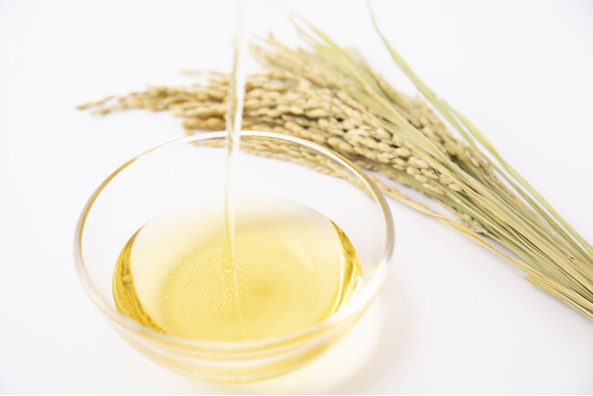 「肌にうれしいこめ油」築野食品工業が【機能性表示食品届出】を受理。肌への効果を訴求したこめ油を開発