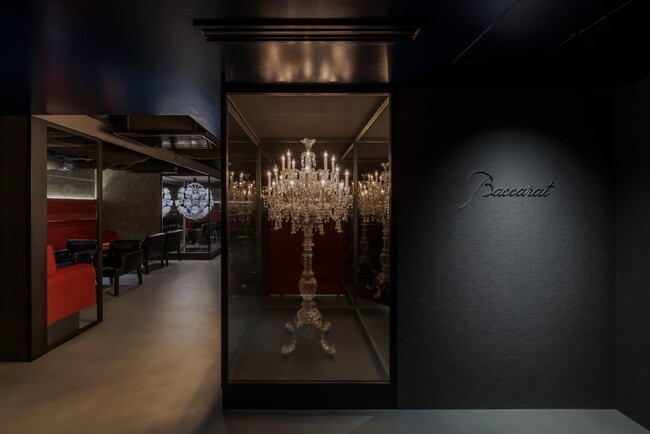 ～バカラの世界観に酔いしれる～ ブランドの真髄を体験できる贅沢な空間「B bar Marunouchi」が移転オープン