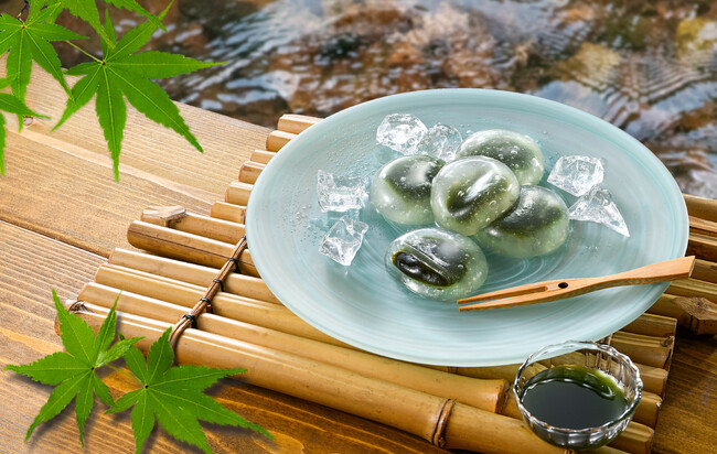 【全国でここだけ】夏季限定！もっちり・とろ～り 納涼スイーツ「京都 濃茶水まんじゅう」新発売