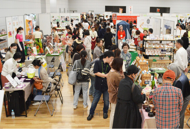 日本最大規模のセラピストの祭典　“癒し・健康・美容・食・療術”のブースが集う「セラピーワールド東京2025」【10／24・25】、商品販促・技術の紹介・販路開拓など出展社募集中！