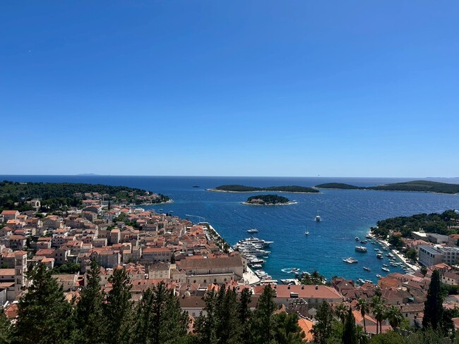 2025 年 5 月24日 。TRUE BLUE CROATIA????????がついにオープンしました！