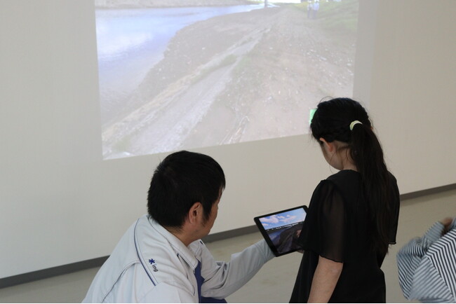 VRを用いた水処理施設見学／栃木県壬生町立安塚小学校の児童を受け入れ