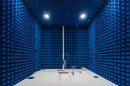 EMCや高周波対応評価を可能にする3m法電波暗室