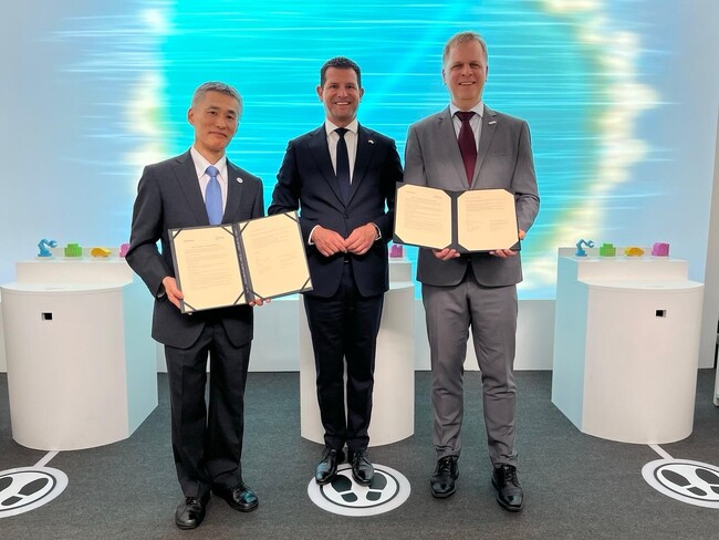 オランダ代表団が大阪万博で最先端統合フォトニクス技術を紹介、日本とのパートナーシップを推進