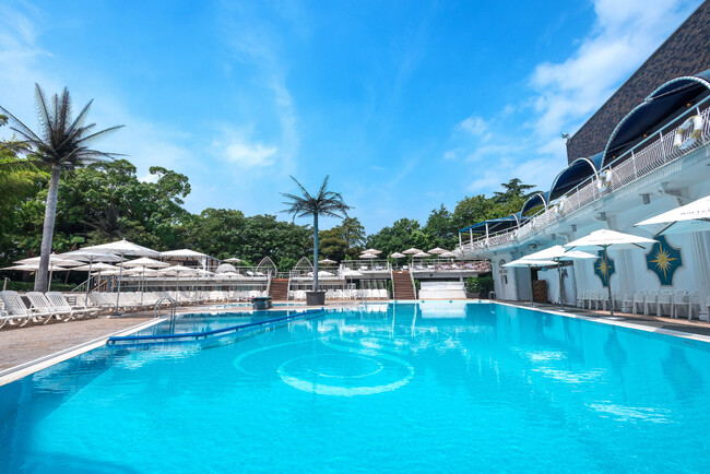 暑すぎる夏が来る前に、夏を満喫!プール付レストランプラン誕生