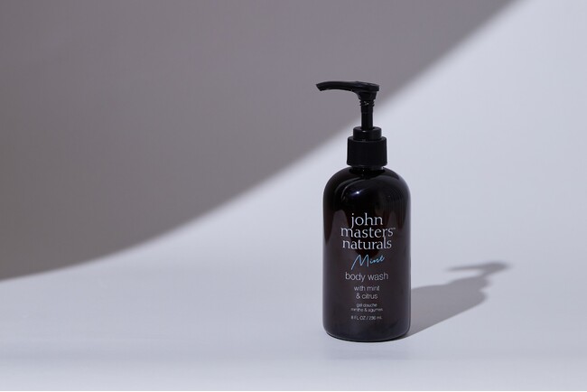 2025.6.5 debut ミントの爽快な泡でボディケア。透明感※のある、ひんやり夏肌へ。