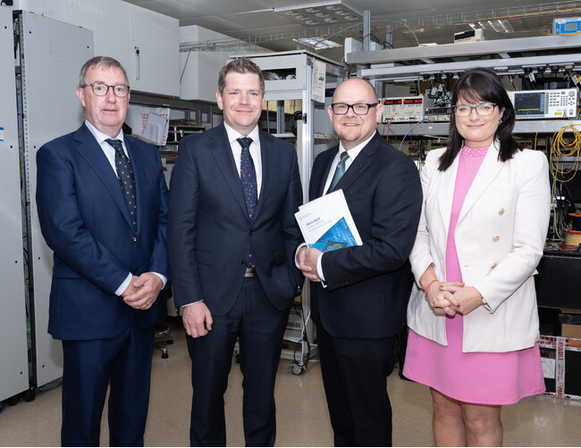 アイルランド、国家半導体戦略「シリコンアイランド」を始動