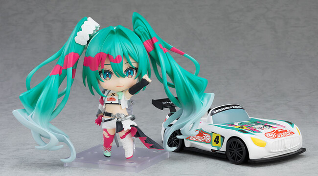 『初音ミク GTプロジェクト』専用キャラクター「レーシングミク」より、イラストレーター：望月けい氏デザインの「レーシングミク 2025Ver.」がねんどろいどになって登場。