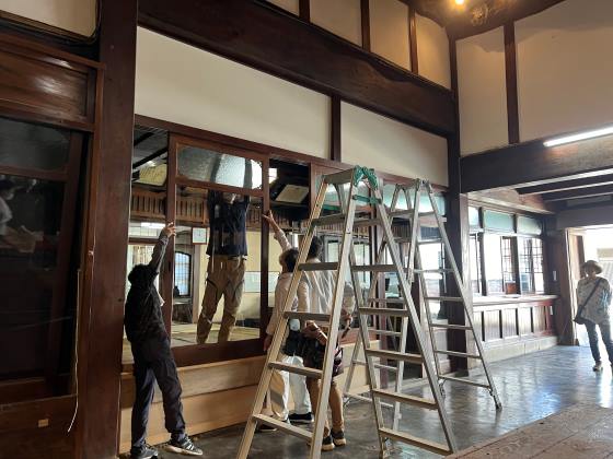 国指定重要文化財「豊村酒造」で行われる 年に1度の“夏支度”を見学するバスツアー　22名様限定で募集開始