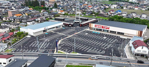 国道293号・352号に面したアクセス便利な場所に全5店舗が開業「アクロスプラザ鹿沼」6月7日(土)グランドオープン（ニュースリリース）