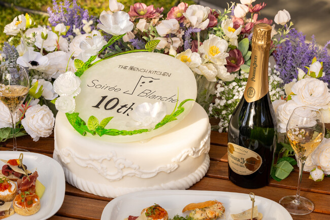 10周年のテーマは「ガーデン イン ザ ドリーム」『ペリエ ジュエ』と愉しむ「Soiree Blanche ～ソワレ ブランシュ～」グランド ハイアット 東京にて、6日間限定開催