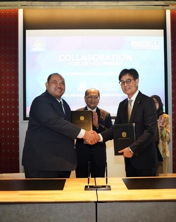 パーム油製造時の排水から、グリーン燃料であるバイオメタンの製造検討を行う覚書を締結