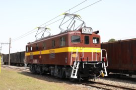 三岐鉄道カラー電気機関車(秩父鉄道分)　イメージ1