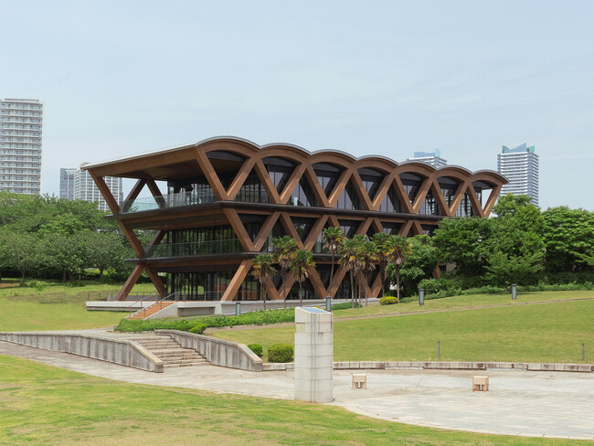 横浜市のみなとみらい21地区最大の緑地である臨港パークに新施設が誕生 「横浜ティンバーワーフ」 2025年10月に開業予定