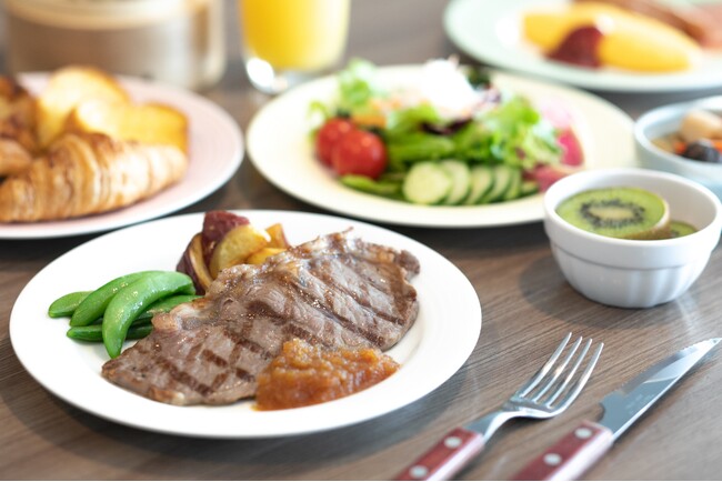 【新横浜プリンスホテル】降水確率70%以上で朝食やシャンパンをプレゼント!雨の日限定のお得なサービスを実施