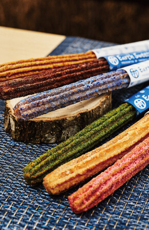 「ブラックモンブラン」の竹下製菓が手がける「EARTH SWEETS」で、酒米の糠を使った米粉チュロスが大阪万博に登場！！