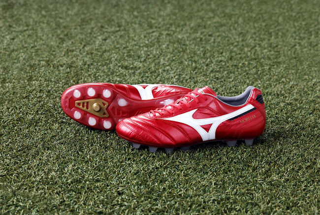 サッカースパイク「MORELIA II JAPAN」発売