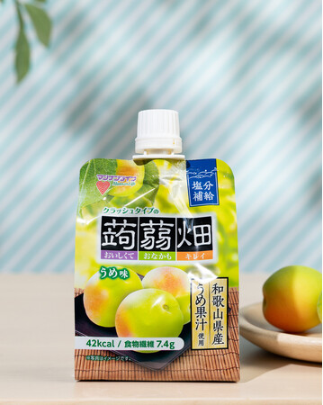 【新発売】暑い季節にピッタリ！塩をプラスした「クラッシュタイプの蒟蒻畑うめ味」6月2日（月）期間限定 全国発売！
