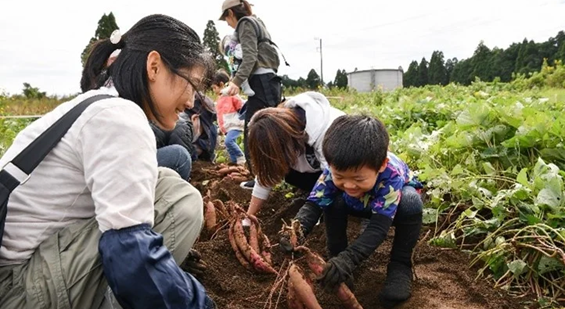子どもたちに“食”を育てる本物の体験を。畑のお手伝いは子どもの未来を切り拓く