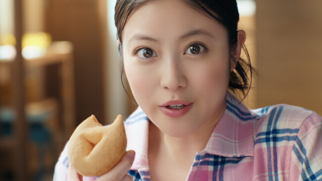 【ミスタードーナツ】6月4日（水）から『今田美桜さんが‟55年目の新食感ドーナツ”を初体験！』新TVCM もっちゅりん「もちもちのその先へ」篇を放映開始
