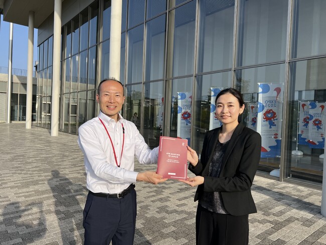 国内最大級の若手外国人材キャリアプラットフォーム「JPort」を運営する株式会社SPeak、立命館大学キャリアセンターと協力し、留学生向け日英就活解説ガイドブックを制作
