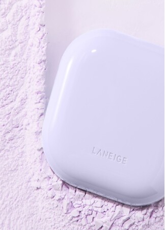 ［LANEIGE］光を味方につける独自の「ラベンダーパウダー」で24時間*¹トーンアップ！皮脂・毛穴・凹凸を瞬時にカバーして＃ふんわり透肌美人*²　仕上げのフェイスパウダー
