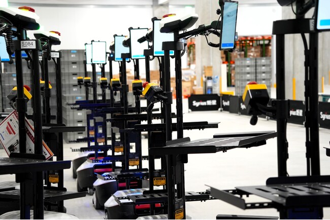 シリウスジャパン、EC物流の急成長企業STOCKCREWの新拠点「Chiba Dock2」にAMR（自律走行型ロボット）導入