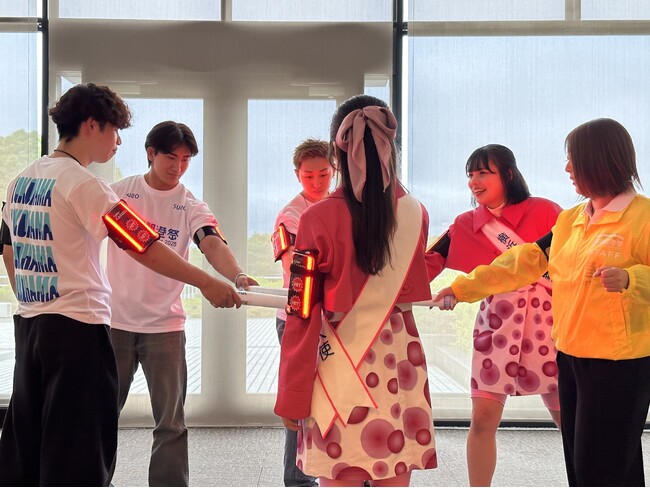 次世代デジタルチャンバラ「SASSEN（サッセン）」と「Cyber KASSEN（サイバー合戦）」、横浜開港祭2025に出展2日間で700名が体験、家族連れに大盛況のサイバー型スポーツブース