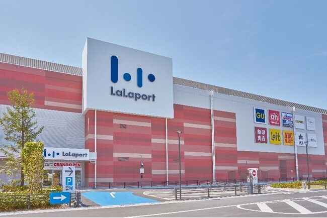 ららぽーと安城駐車場に出口の混雑状況をリアルタイムで把握し、最適な出口への誘導を行う「エッジガイド」を本邦初※導入