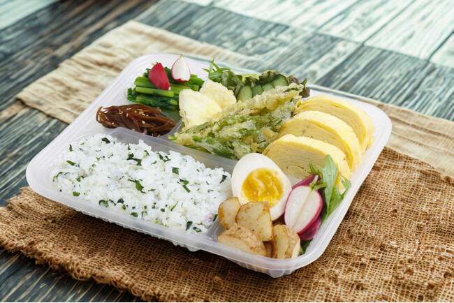 ホテル直営農場の有機食材を使用。「東北牧場弁当」の提供をはじめます。