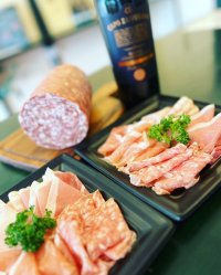 北九州発！生ハムの美味しさを切りたてで提供　生ハム量り売り専門店『デリカコッタ』、八幡東区に2店舗目を7月オープン！