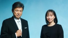 夏の暑さでも爽やかな三浦さんと石川さん、その理由は。
“清涼感と、上質感”のある「洋服の青山」のサマーフォーマルを着用