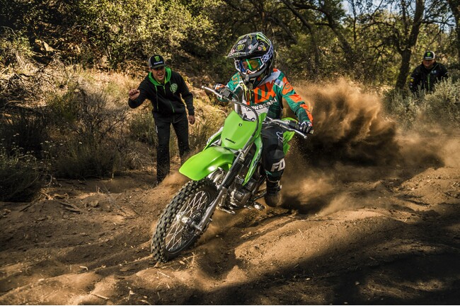 カワサキから日本初導入となるコンペティションモデル「KLX140R L」を2025年12月1日に新発売！