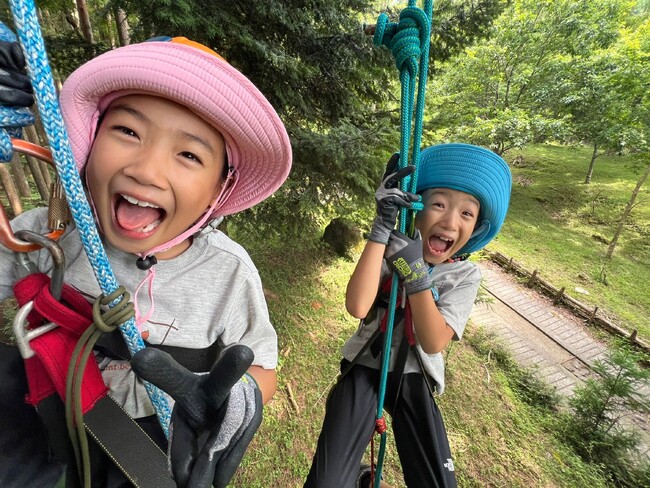 【夏休みの過ごし方】ツリークライミング＆野菜収穫＆水遊び・しまりすキャンプ
