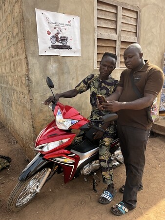 アフリカ農村でのコミュニティバイクのレンタル事業の実証実験を開始