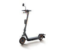 鹿児島県志布志市へ電動モビリティを寄附　YADEA電動キックボード「KS5 PRO」　市町村の課題解決と近未来へのご提案