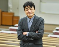 江戸川大学マスコミ学科の西条昇教授が『東京新聞』で「芸人 今昔ものがたり」を連載中 ― ビートたけしさんや萩本欽一さん、タモリさんらの若き日の芸やエピソードを紹介