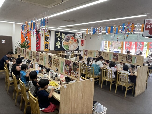 【七夕イベント開催】「九州筑豊ラーメン 創業店」で地元保育所の園児と6月19日（木）七夕イベントを開催！願いを込めた短冊の飾りつけや、子供たちの健やかな成長を願い『七夕ラーメン』を振る舞う