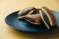 四角いどら焼き専門店「湯ノ塩」から日本初“金ごま×ほうじ茶のどら焼き”を新発売！！